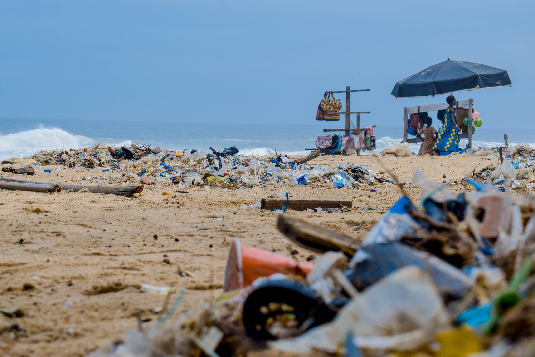 Ekibimizle İlçe Sahilindeki Plastik Atıkları Topladık